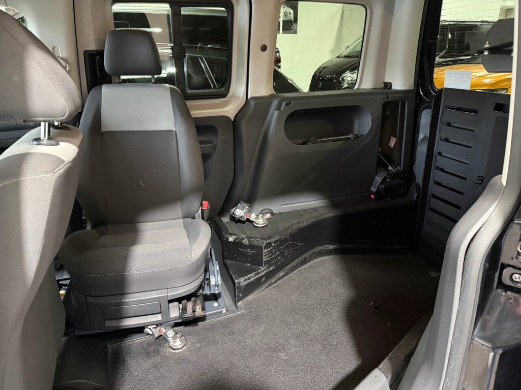 Used Volkswagen Caddy Life 2013 for sale - 77905141: Photo 24