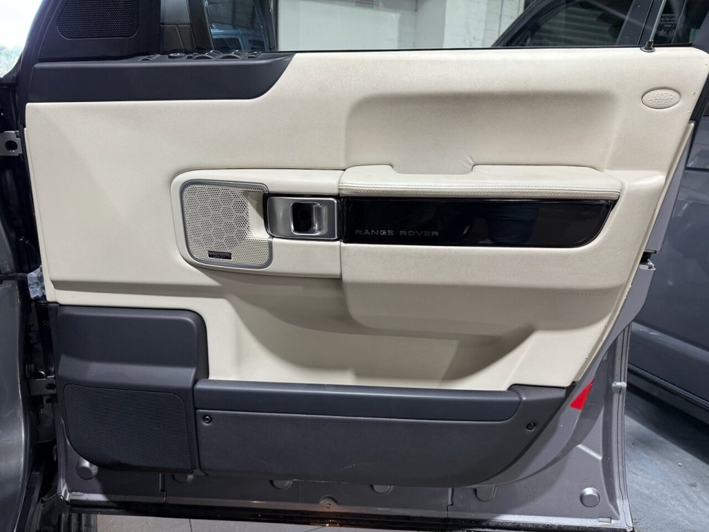 Used Land Rover Range Rover 2011 for sale - 76740100: Photo 19