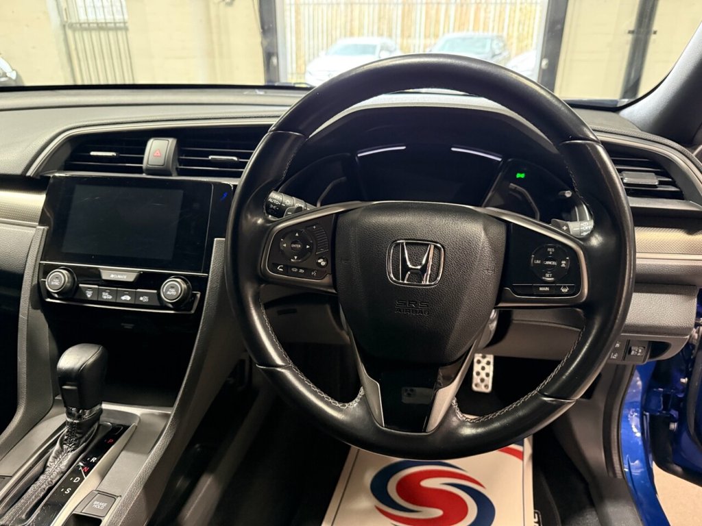 Used Honda Civic 2018 for sale - 77879600: Photo 18