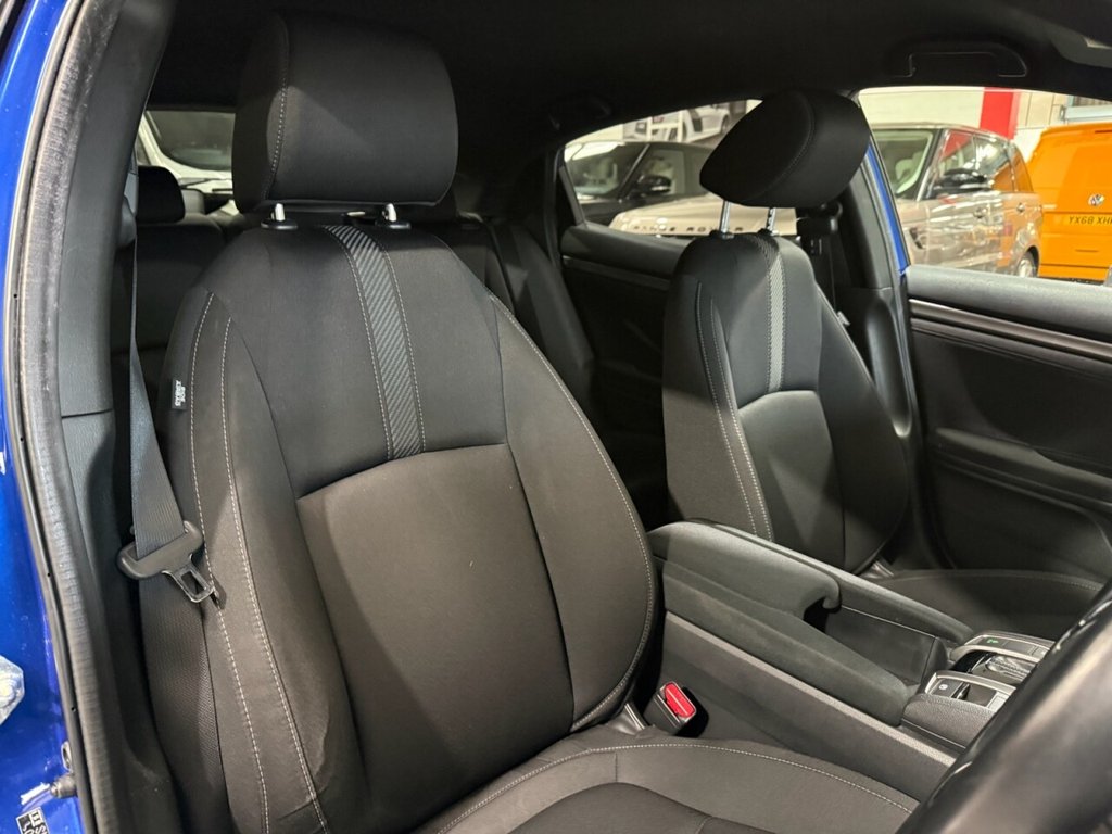 Used Honda Civic 2018 for sale - 77879600: Photo 19