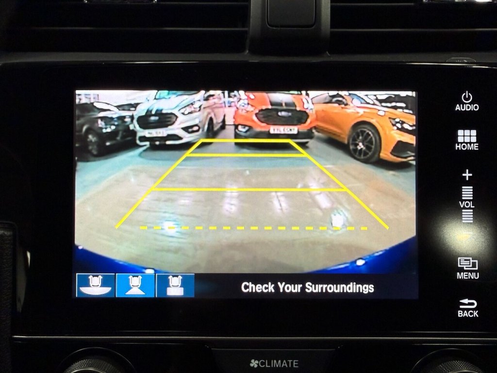 Used Honda Civic 2018 for sale - 77879600: Photo 31