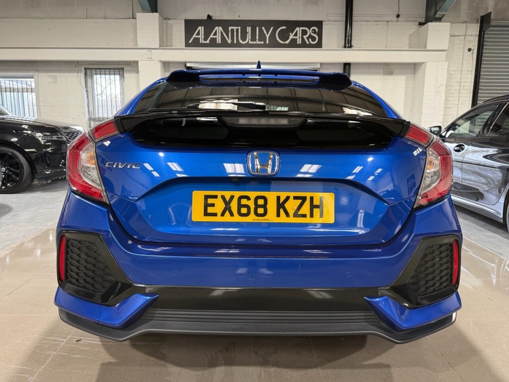 Used Honda Civic 2018 for sale - 77879600: Photo 4