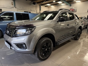 Used Nissan Navara 2020 for sale - 76470094: Photo