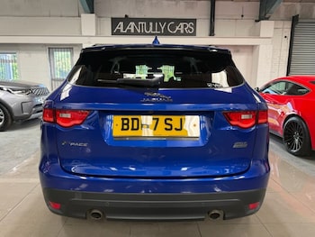 Used Jaguar F-Pace 2018 for sale - 79409417: Photo