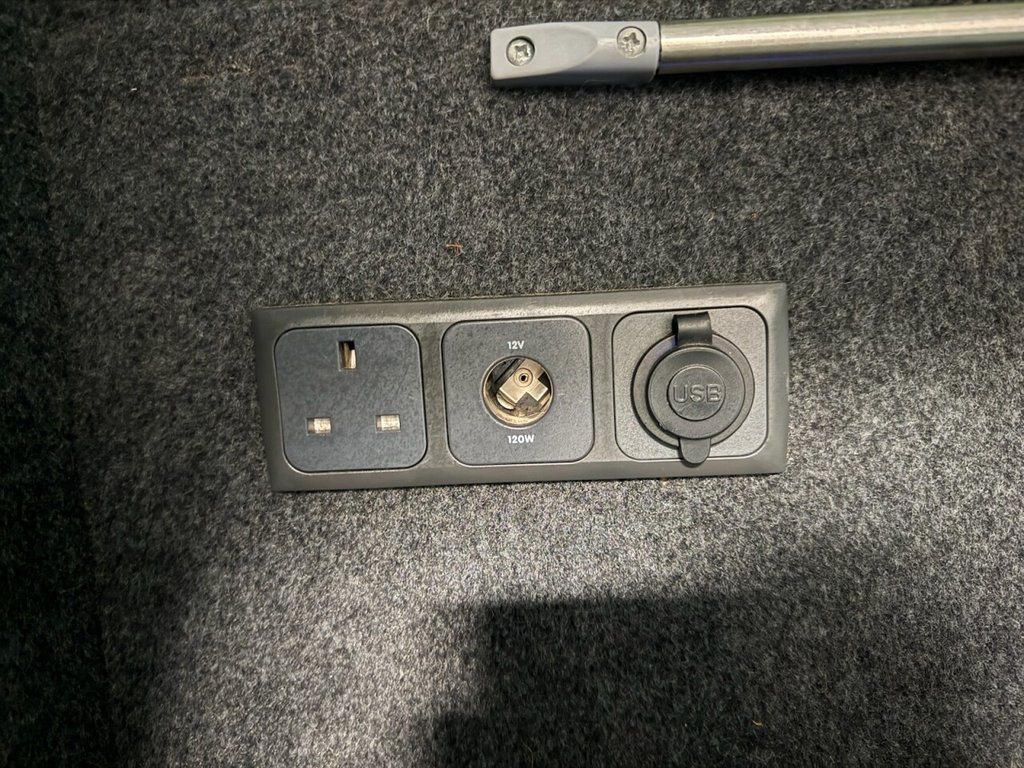 Used Volkswagen Transporter 2015 for sale - 77904691: Photo 27