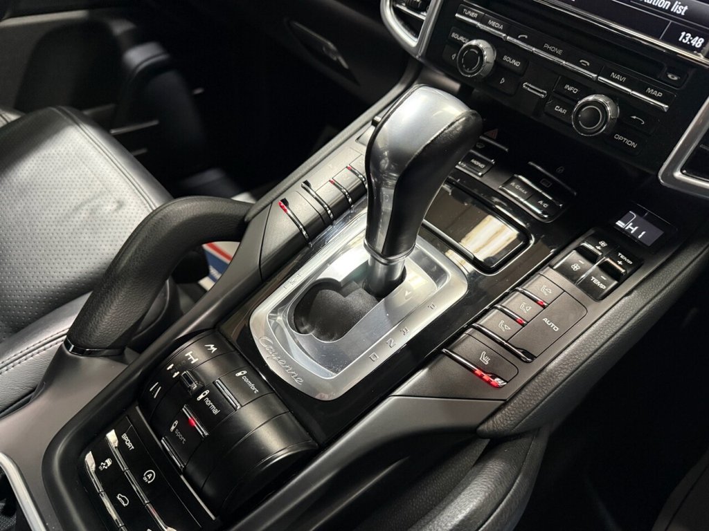 Used Porsche Cayenne 2013 for sale - 77642237: Photo 33