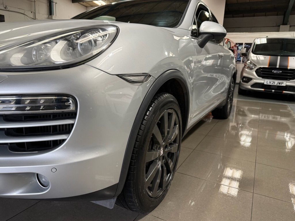 Used Porsche Cayenne 2013 for sale - 77642237: Photo 9