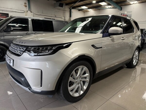 Used Land Rover Discovery 2017 for sale - 76333398: Photo 2