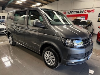 Used Volkswagen Transporter 2017 for sale - 76010216: Photo