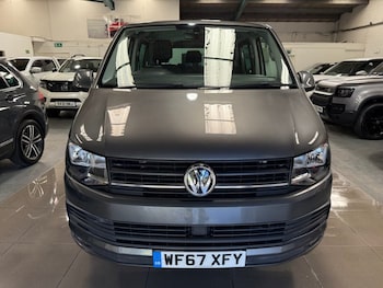 Used Volkswagen Transporter 2017 for sale - 76010216: Photo
