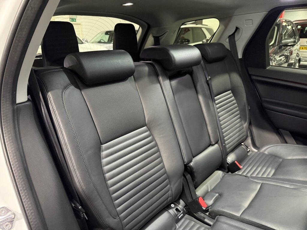 Used Land Rover Discovery Sport 2015 for sale - 76535630: Photo 22