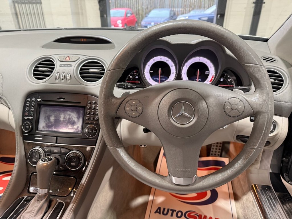 Used Mercedes-Benz SL 2009 for sale - 77276195: Photo 18