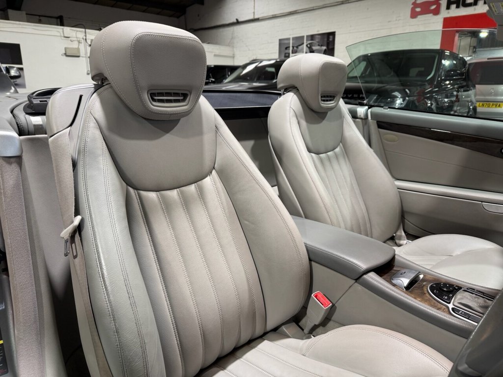 Used Mercedes-Benz SL 2009 for sale - 77276195: Photo 19