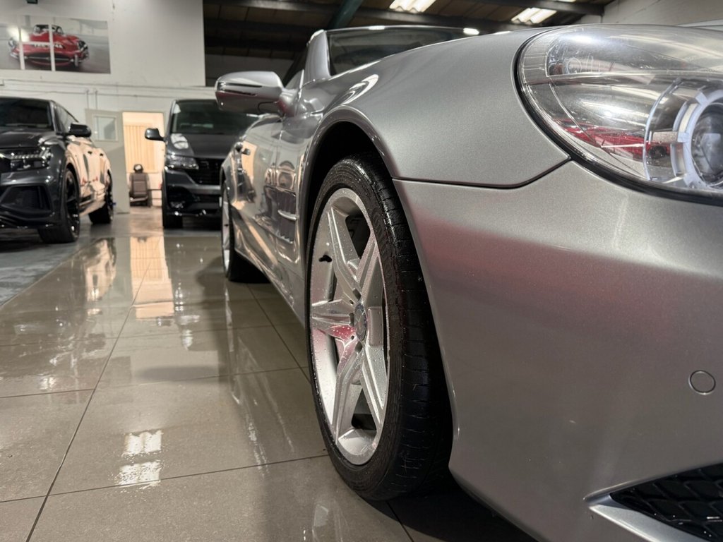 Used Mercedes-Benz SL 2009 for sale - 77276195: Photo 9
