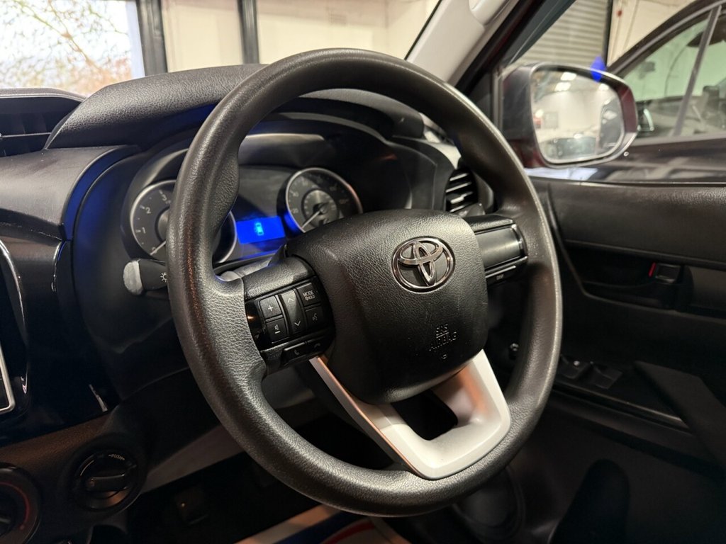 Used Toyota Hilux 2019 for sale - 76900426: Photo 28