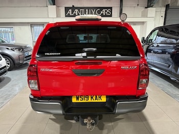 Used Toyota Hilux 2019 for sale - 76900426: Photo