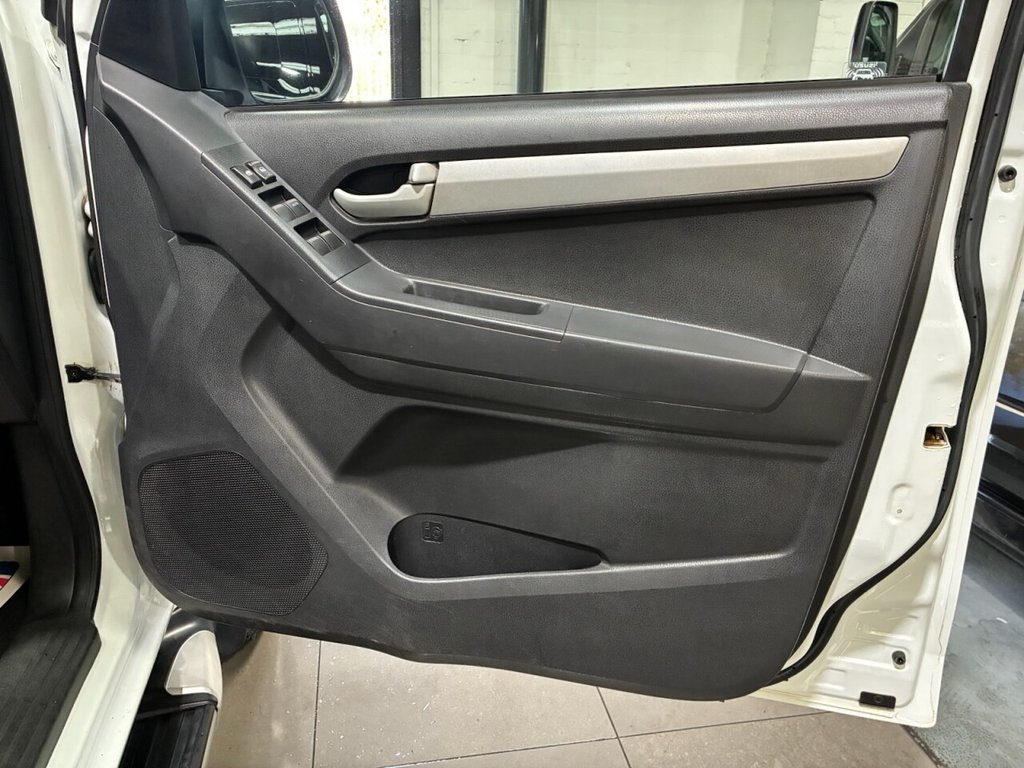 Used Isuzu D-Max 2015 for sale - 76783564: Photo 19