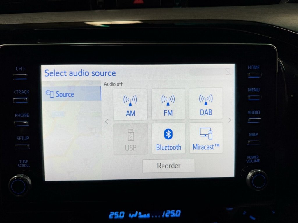 Used Toyota Hilux 2023 for sale - 76604738: Photo 32