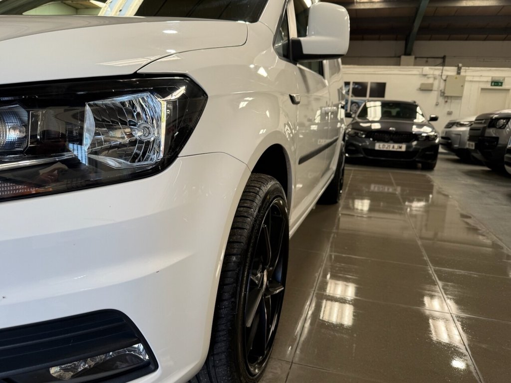 Used Volkswagen Caddy Maxi 2017 for sale - 76105661: Photo 9