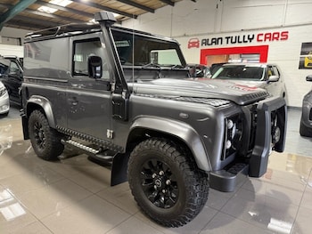 Land Rover - Defender