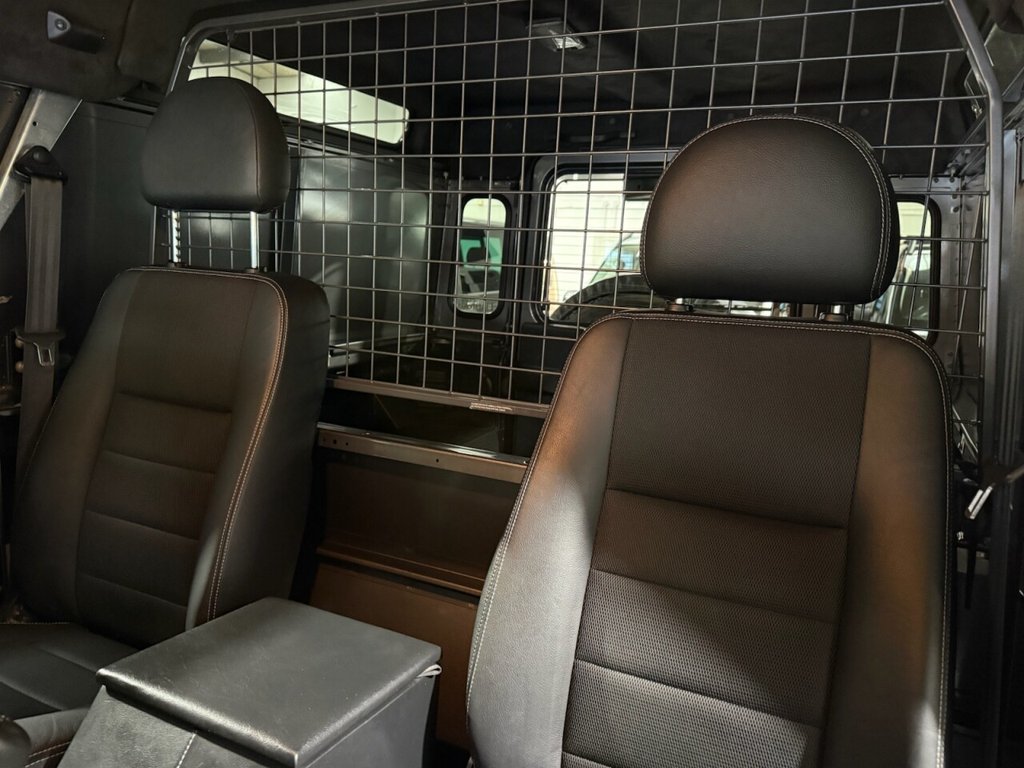 Used Land Rover Defender 2015 for sale - 76559199: Photo 24