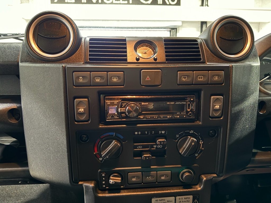 Used Land Rover Defender 2015 for sale - 76559199: Photo 25