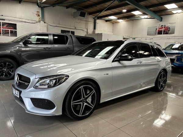 Used Mercedes-Benz C-Class 2017 for sale - 75653857: Photo 2