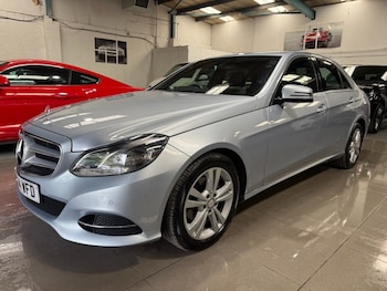 Used Mercedes-Benz E Class 2014 for sale - 79370699: Photo