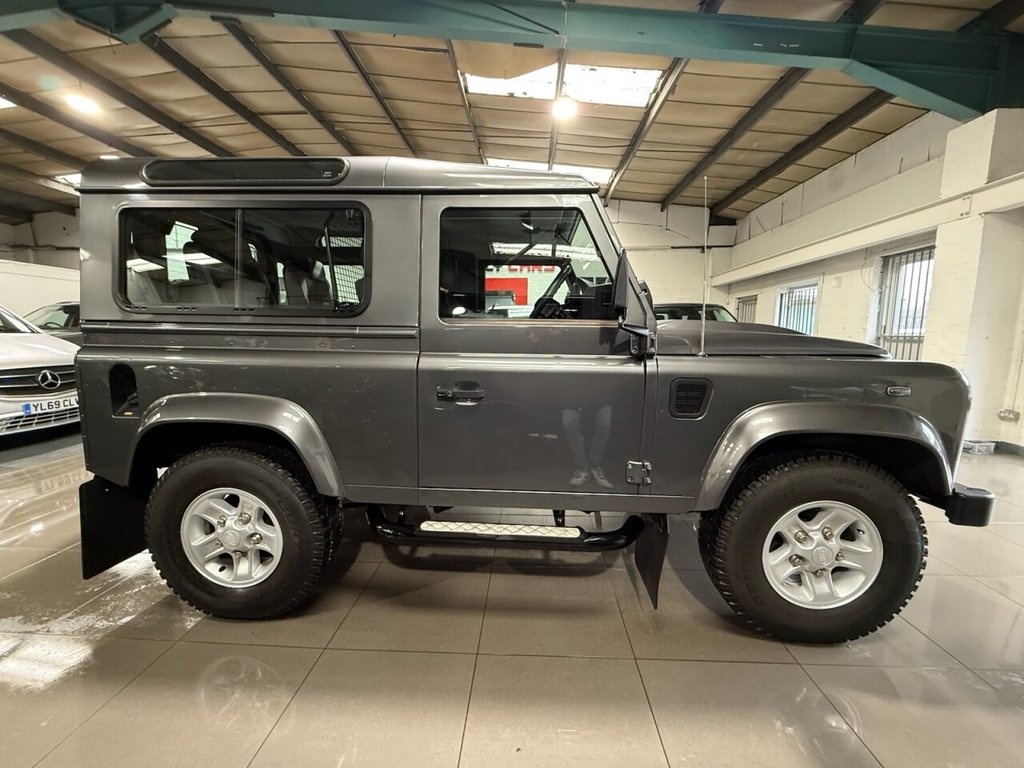 Used Land Rover Defender 2014 for sale - 77436698: Photo 8