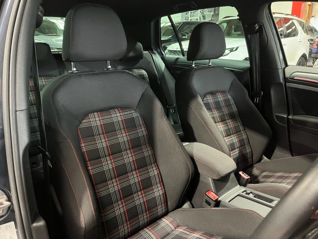 Used Volkswagen Golf 2018 for sale - 77849826: Photo 19