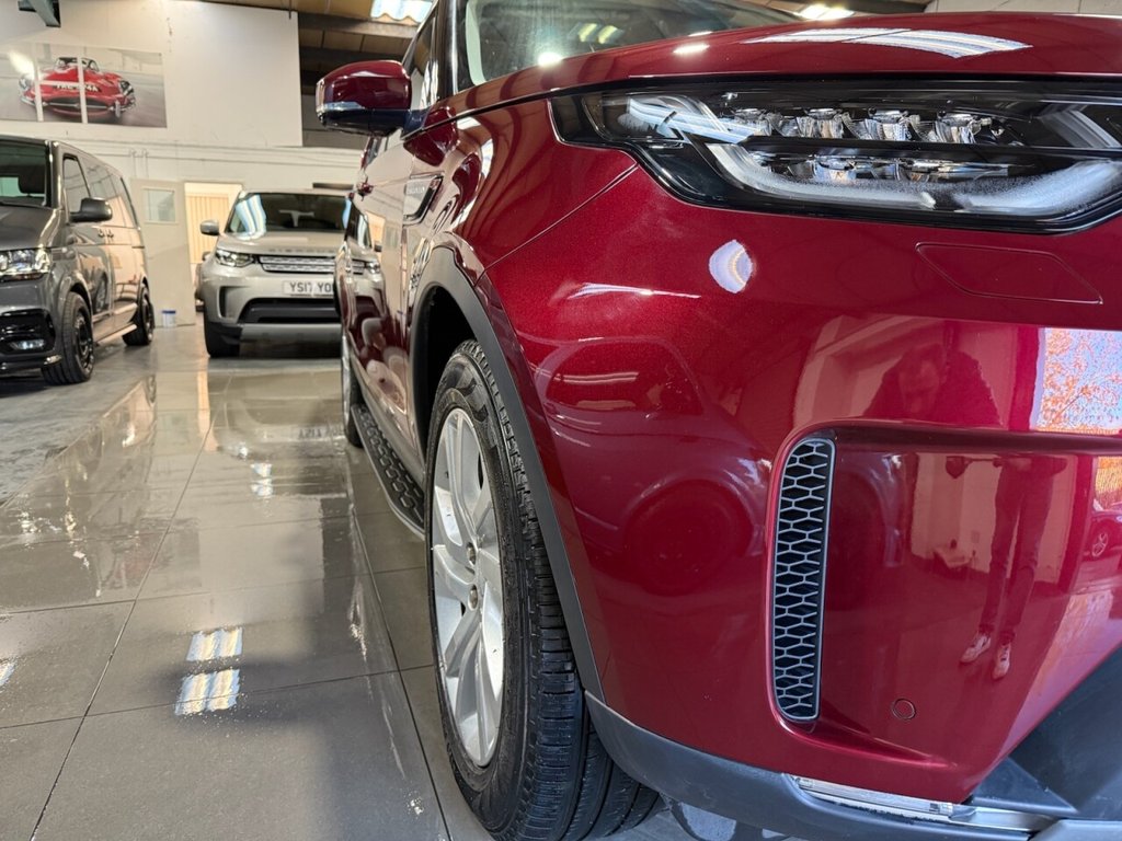 Used Land Rover Discovery 2017 for sale - 76368059: Photo 11