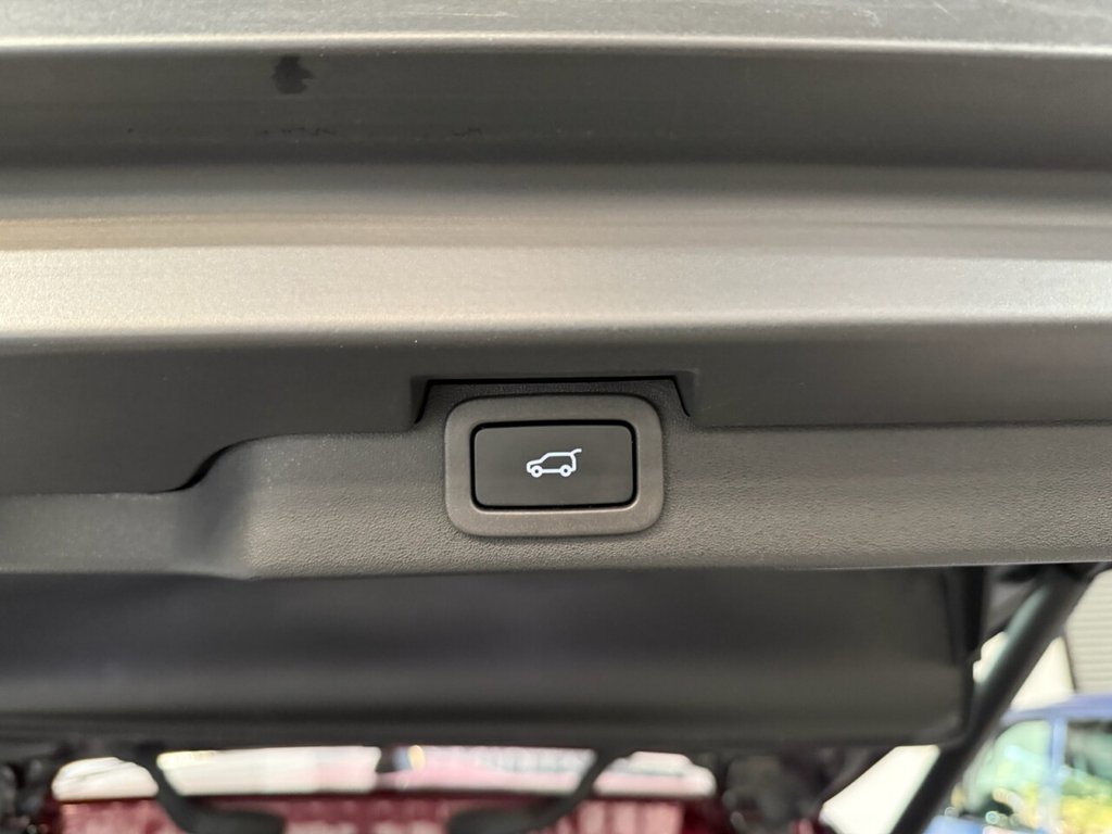 Used Land Rover Discovery 2017 for sale - 76368059: Photo 25