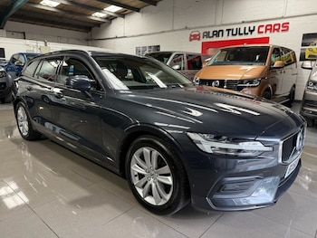 2018 (68) - 2.0 D4 Momentum Estate 5dr Diesel Auto Euro 6 (s/s) (190 ps)