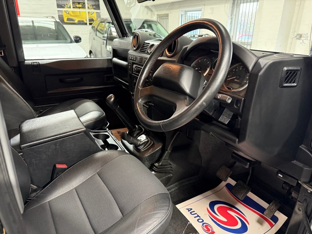 Used Land Rover Defender 2014 for sale - 76868048: Photo 16