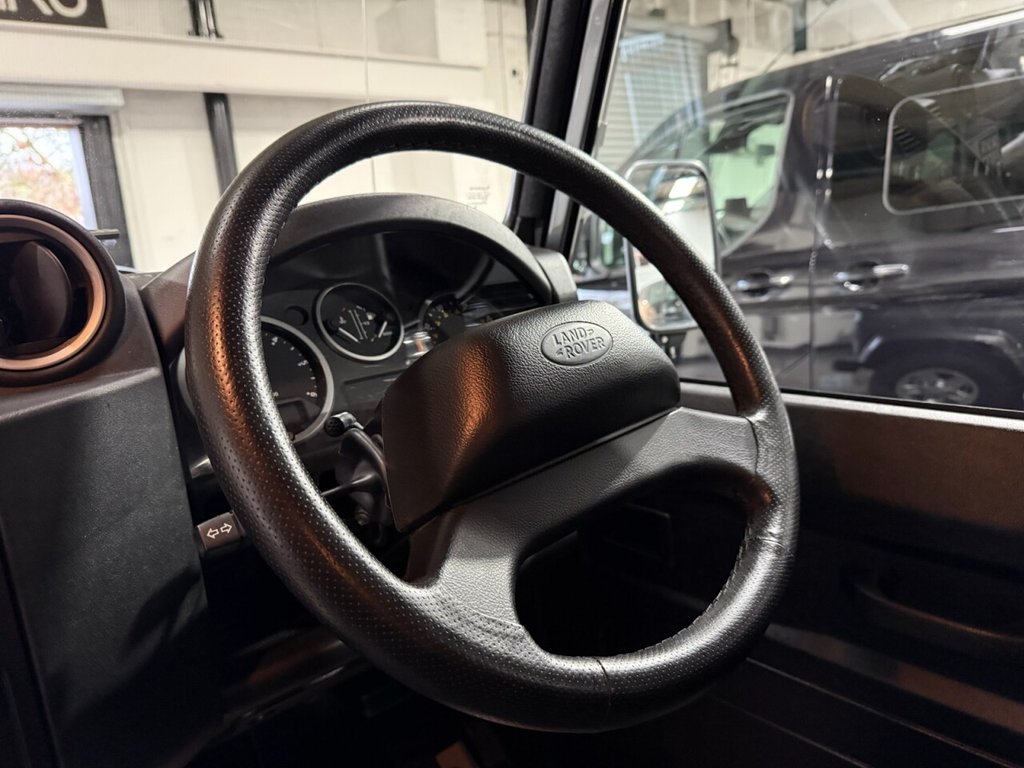 Used Land Rover Defender 2014 for sale - 76868048: Photo 25