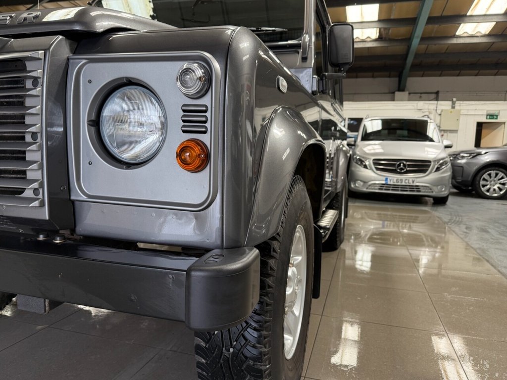 Used Land Rover Defender 2014 for sale - 76868048: Photo 9