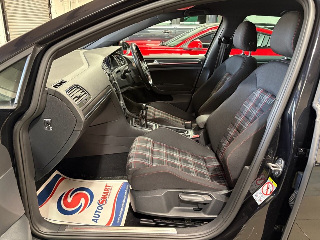 Used Volkswagen Golf 2017 for sale - 77820961: Photo 18