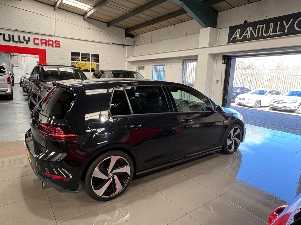 Used Volkswagen Golf 2017 for sale - 77820961: Photo 8