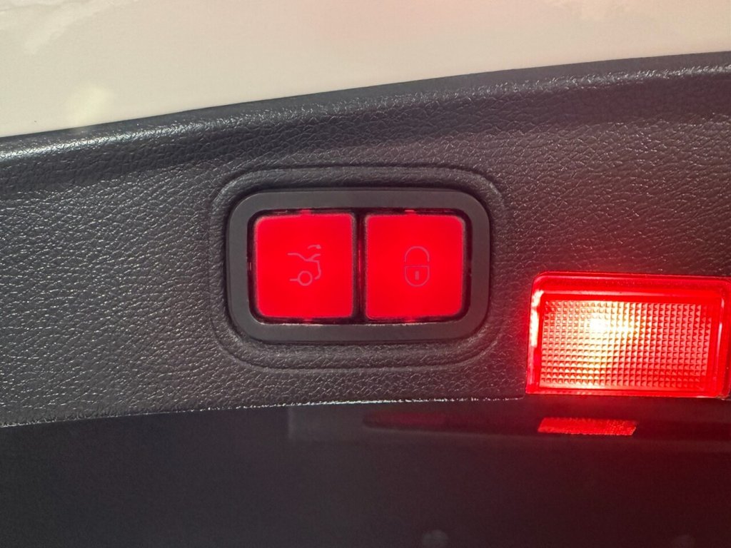 Used Mercedes-Benz C Class 2019 for sale - 77463652: Photo 24