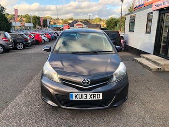 Used Toyota Yaris 2013 for sale - 79724222: Photo