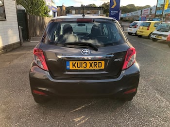Used Toyota Yaris 2013 for sale - 79724222: Photo