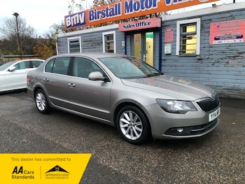Used Skoda Superb 2014 for sale - 76583057: Photo