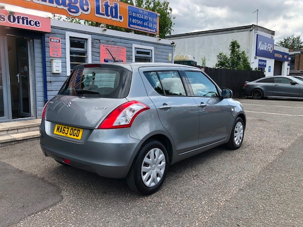 Used Suzuki Swift 2013 for sale - 74904272: Photo 4