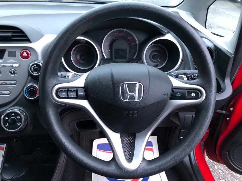 Used Honda Jazz 2010 for sale - 77452712: Photo 11