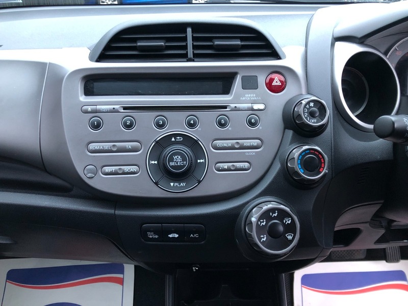 Used Honda Jazz 2010 for sale - 77452712: Photo 12