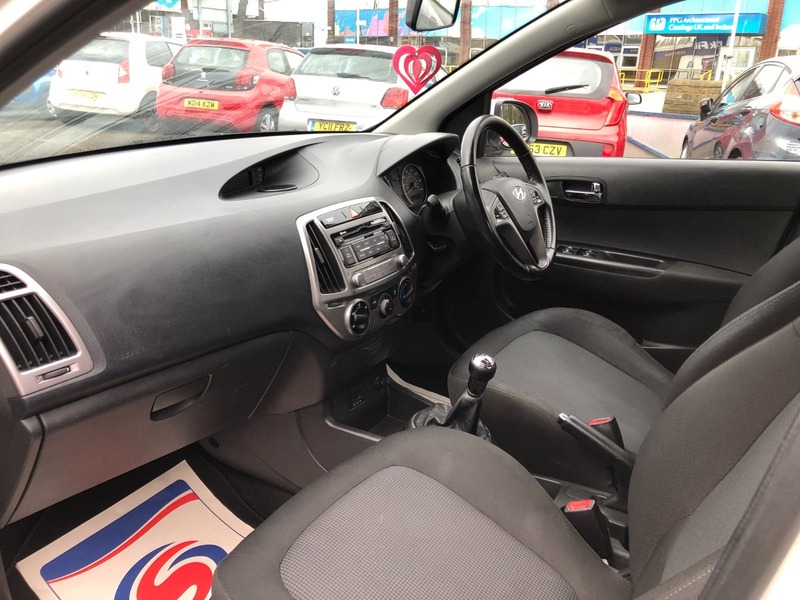 Used Hyundai i20 2012 for sale - 76712181: Photo 14
