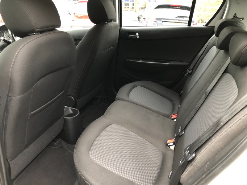 Used Hyundai i20 2012 for sale - 76712181: Photo 17