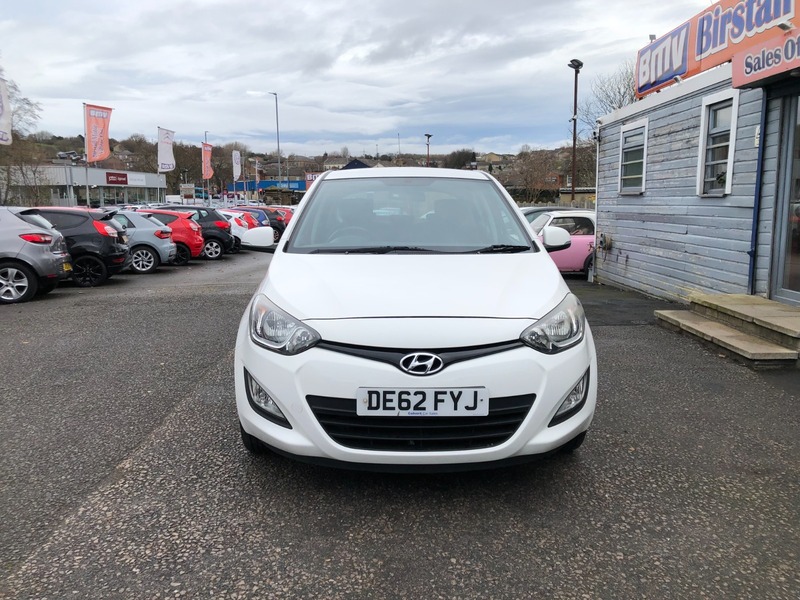 Used Hyundai i20 2012 for sale - 76712181: Photo 2
