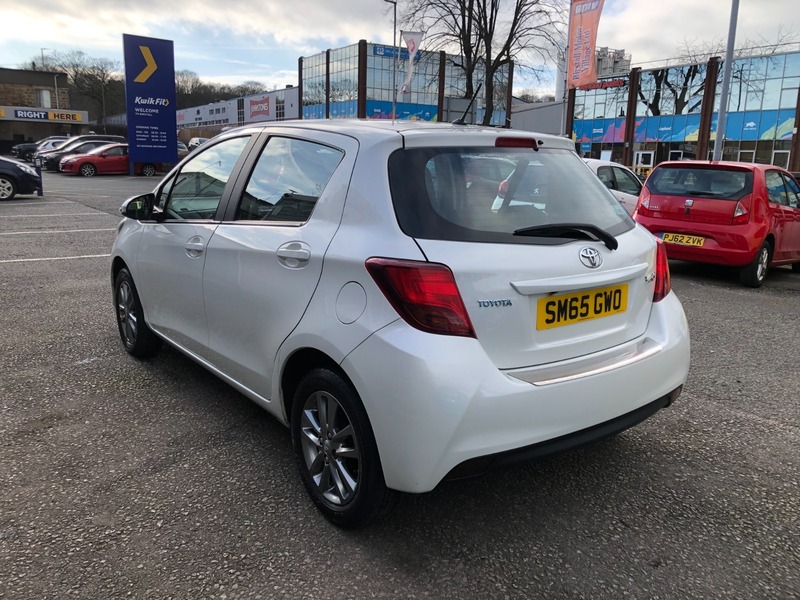 Used Toyota Yaris 2015 for sale - 77668113: Photo 5