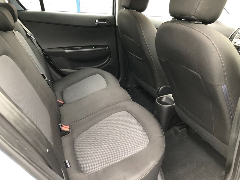 Used Hyundai i20 2013 for sale - 76712231: Photo 17